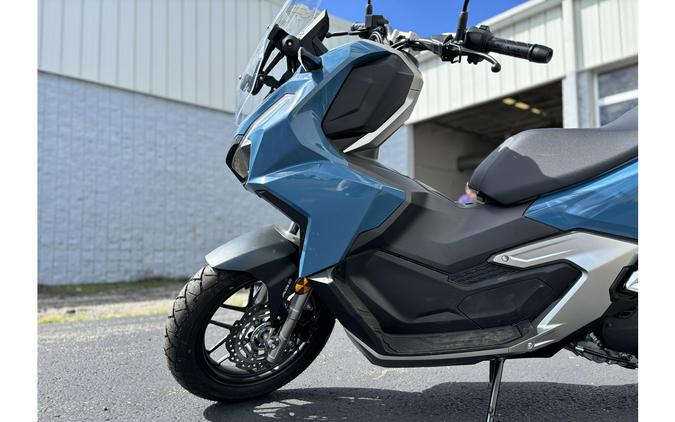 2025 ADV 160 - Honda