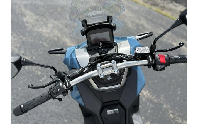 2025 ADV 160 - Honda