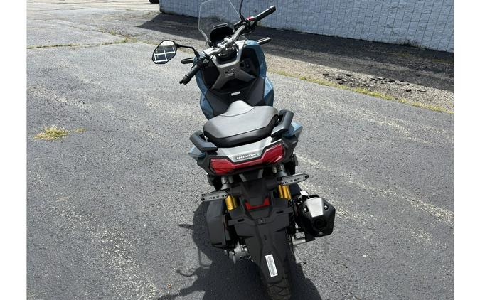 2025 ADV 160 - Honda