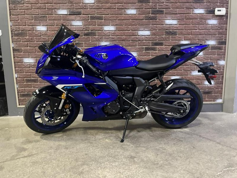 2025 Yamaha R7