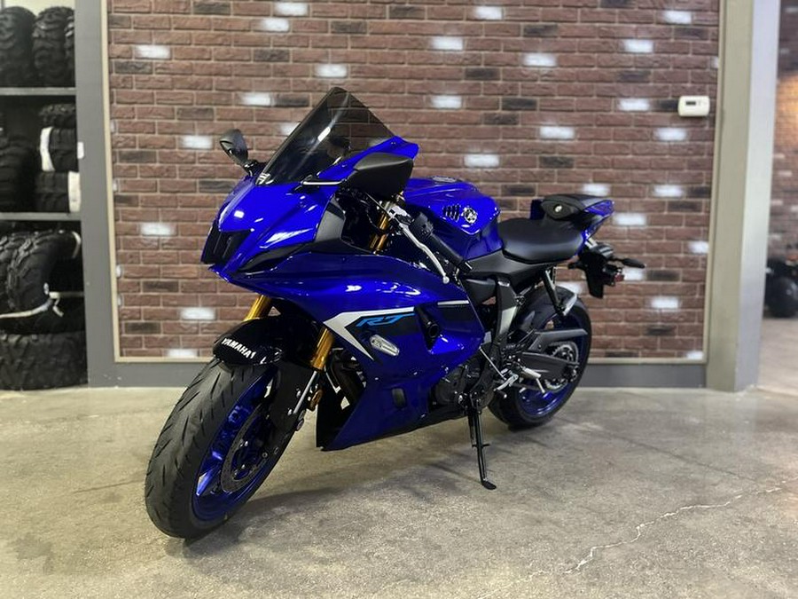 2025 Yamaha R7