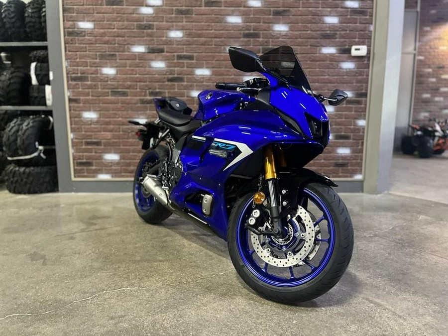 2025 Yamaha R7