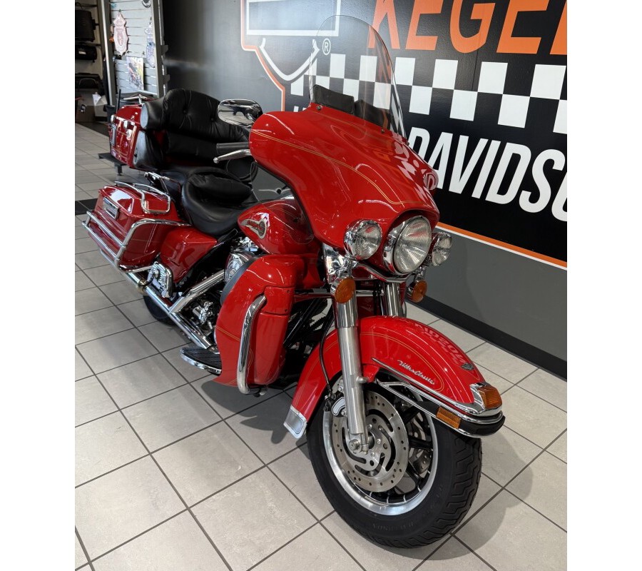 2003 Harley-Davidson® Electra Glide® Ultra Classic® Fire Engine Red