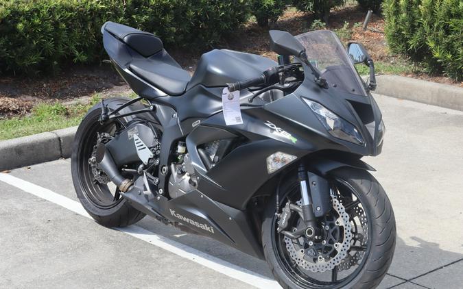 2015 Kawasaki Ninja® ZX™-6R