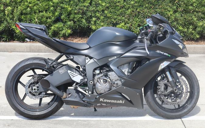 2015 Kawasaki Ninja® ZX™-6R