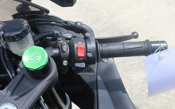 2015 Kawasaki Ninja® ZX™-6R