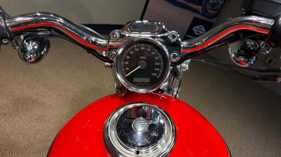 2006 Harley-Davidson® XL1200C - Sportster® 1200 Custom