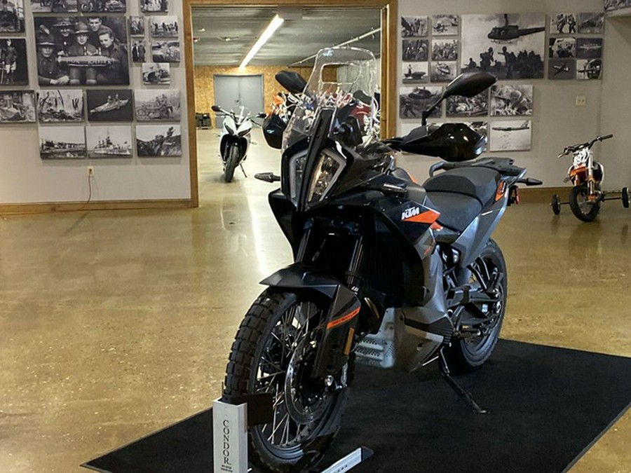 2023 KTM Adventure 890