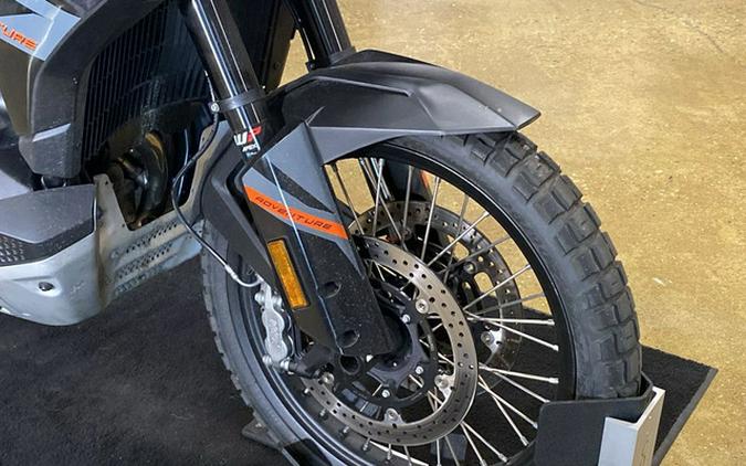 2023 KTM Adventure 890