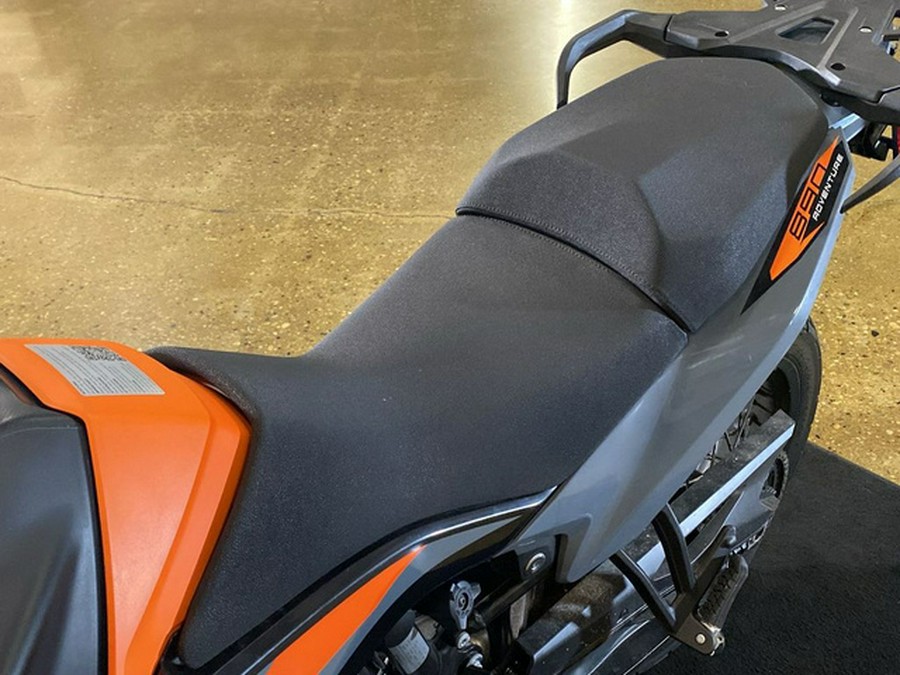 2023 KTM Adventure 890