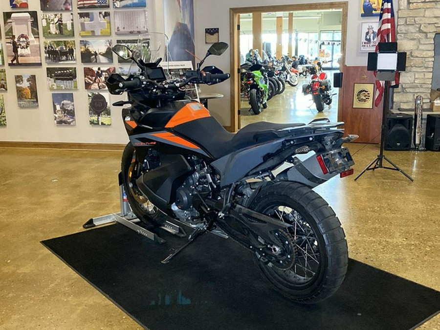 2023 KTM Adventure 890