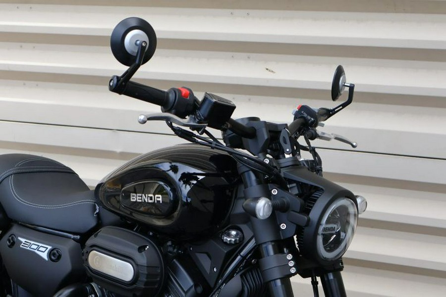 2025 BENDA CHINCHILLA 300