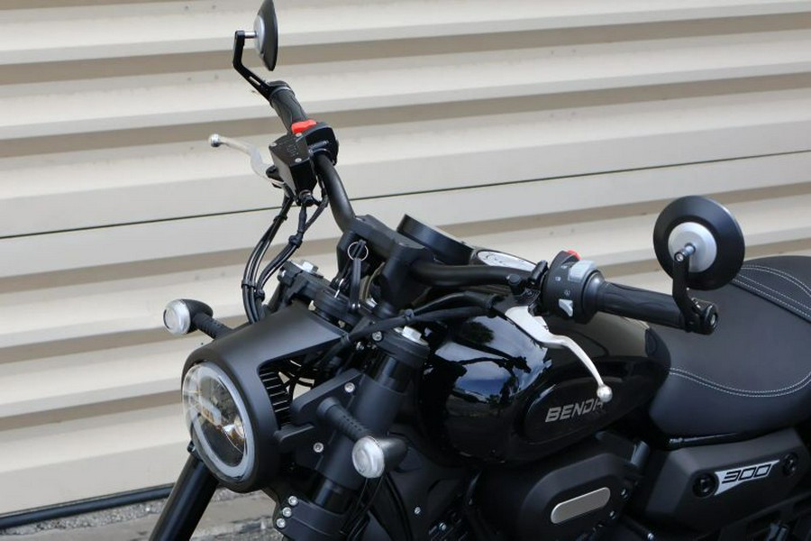 2025 BENDA CHINCHILLA 300