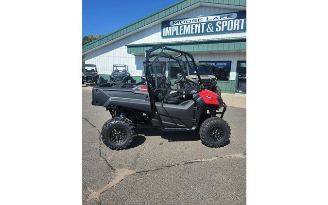 2025 Honda Pioneer 700 / 261548