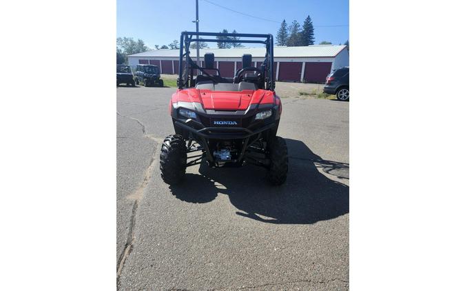 2025 Honda Pioneer 700 / 261548