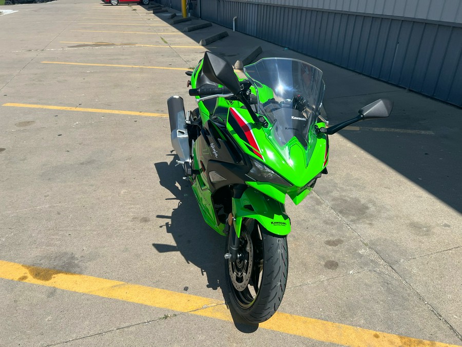 2024 Kawasaki Ninja 500 KRT Edition SE ABS