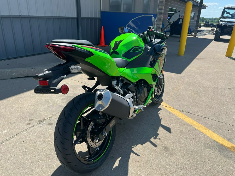 2024 Kawasaki Ninja 500 KRT Edition SE ABS