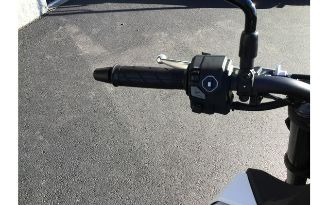 2025 Honda CB750 Hornet Base