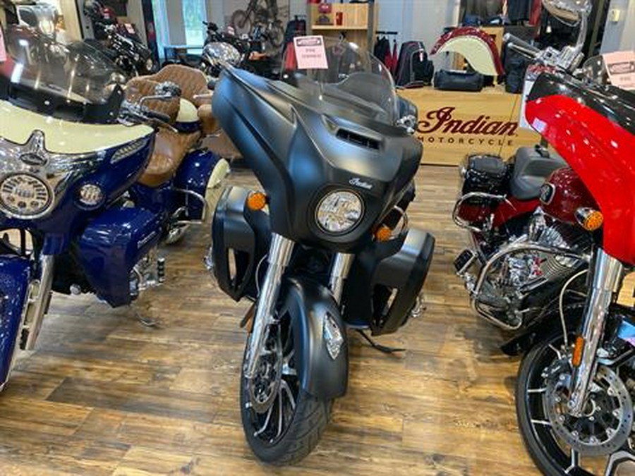 2020 Indian Motorcycle Roadmaster® Dark Horse®