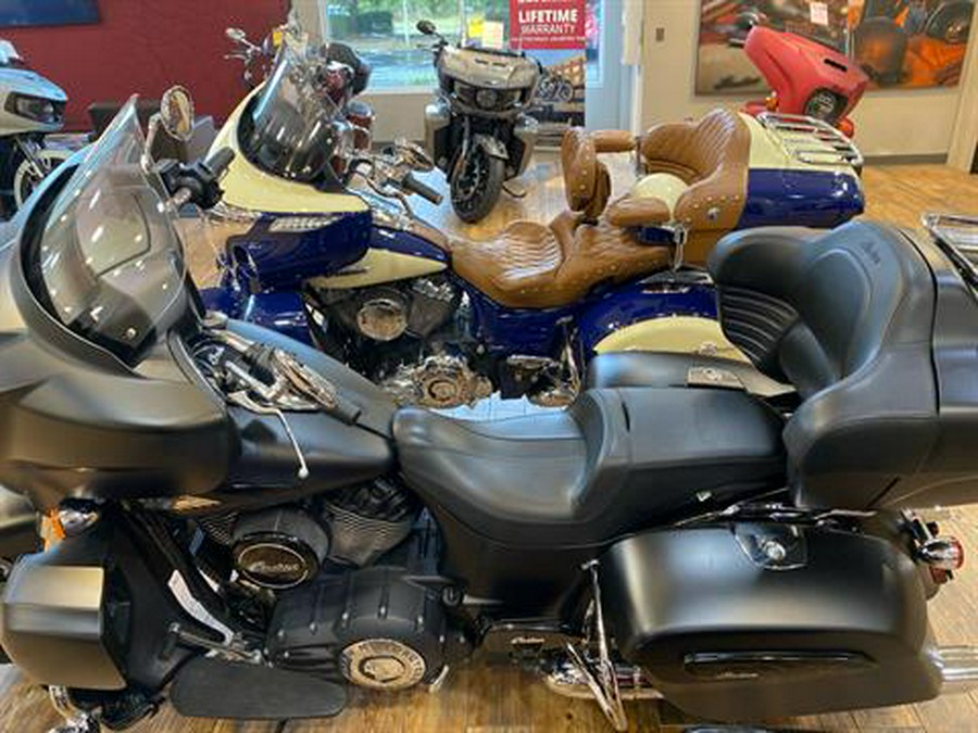 2020 Indian Motorcycle Roadmaster® Dark Horse®