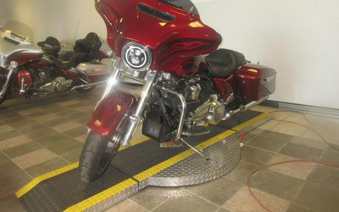 2017 Harley-Davidson® FLHXS - Street Glide® Special