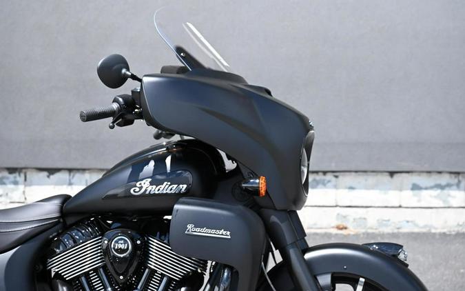 2024 Indian Motorcycle® Roadmaster® Dark Horse® Black Smoke