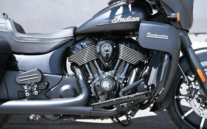 2024 Indian Motorcycle® Roadmaster® Dark Horse® Black Smoke