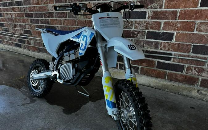 2024 Husqvarna® EE 5