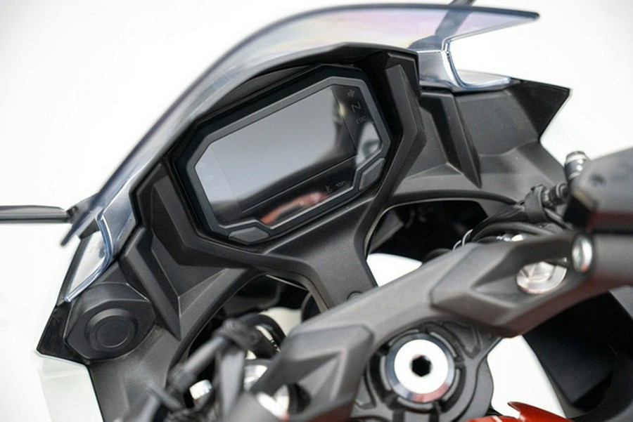 2023 Kawasaki Ninja 650 Pearl Robotic WhiteMetallic Matte Gray