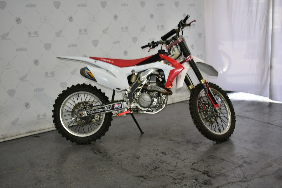 2016 CRF® 450R - Honda