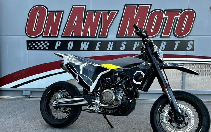 2020 Husqvarna Supermoto 701