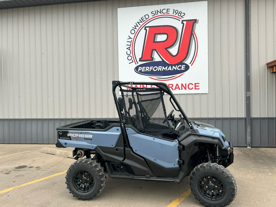 2024 Honda Pioneer 1000 Deluxe