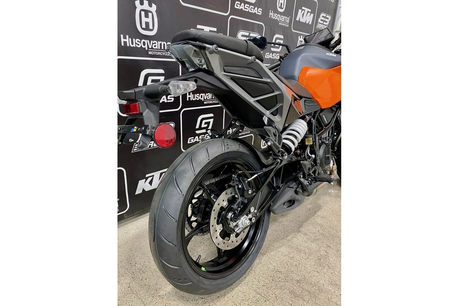 2024 KTM 250 Duke