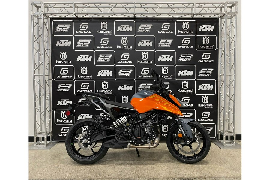 2024 KTM 250 Duke