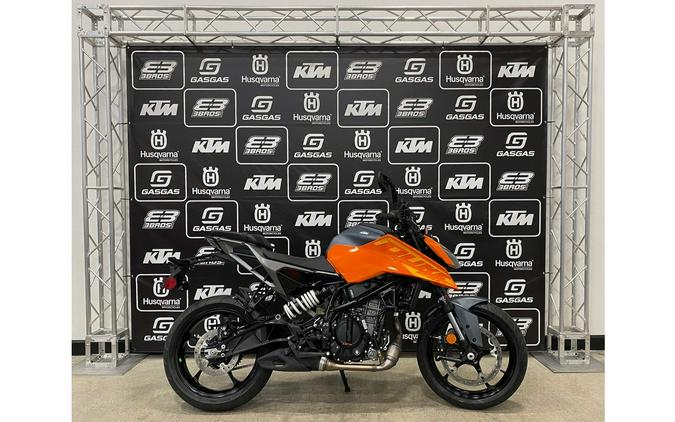 2024 KTM 250 Duke