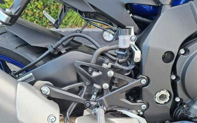 2022 Yamaha YZF-R1