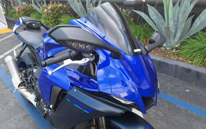 2022 Yamaha YZF-R1