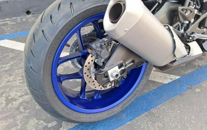 2022 Yamaha YZF-R1