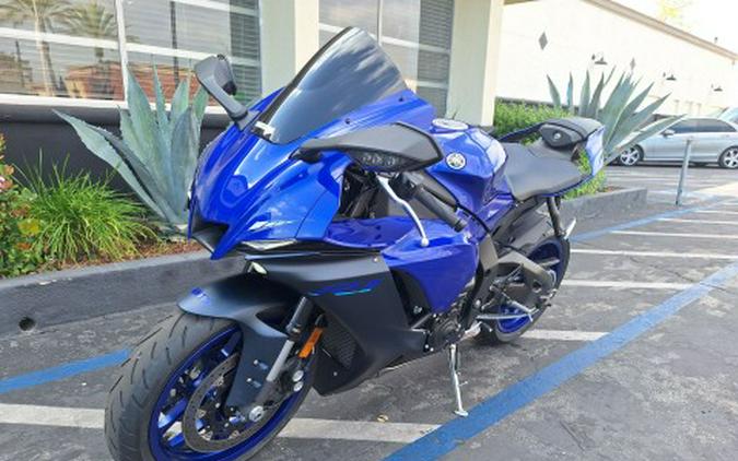 2022 Yamaha YZF-R1