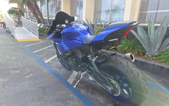 2022 Yamaha YZF-R1