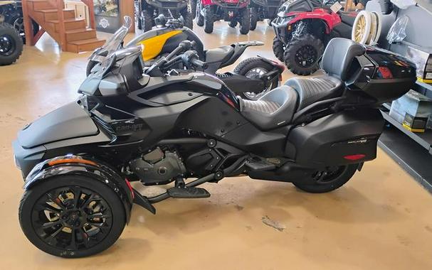 2024 Can-Am® Spyder F3 Limited Dark Wheels