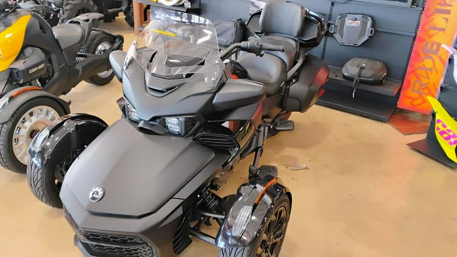 2024 Can-Am® Spyder F3 Limited Dark Wheels