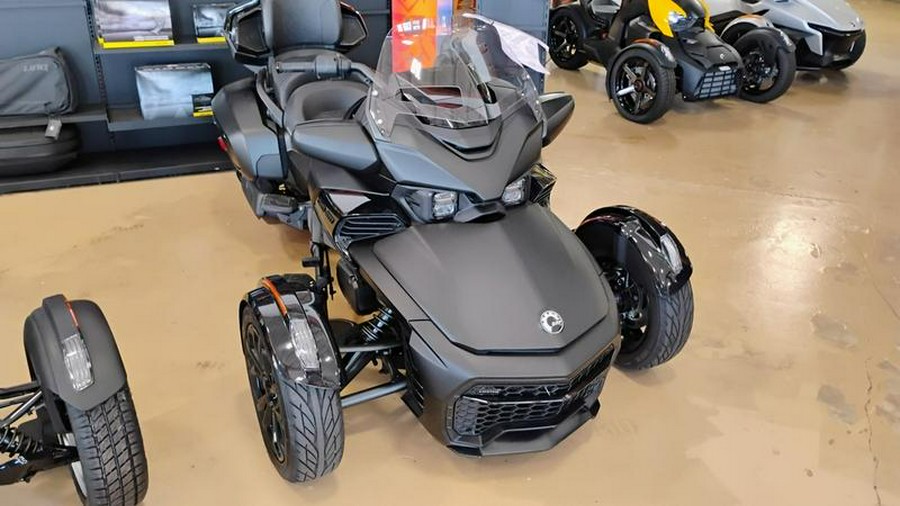 2024 Can-Am® Spyder F3 Limited Dark Wheels