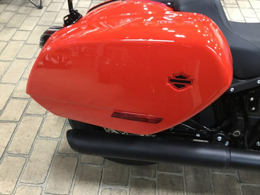 2026 Harley-Davidson® Low Rider® ST Blood Orange - Black