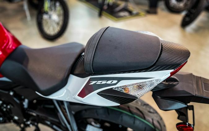 2027 SUZUKI GSX-R750
