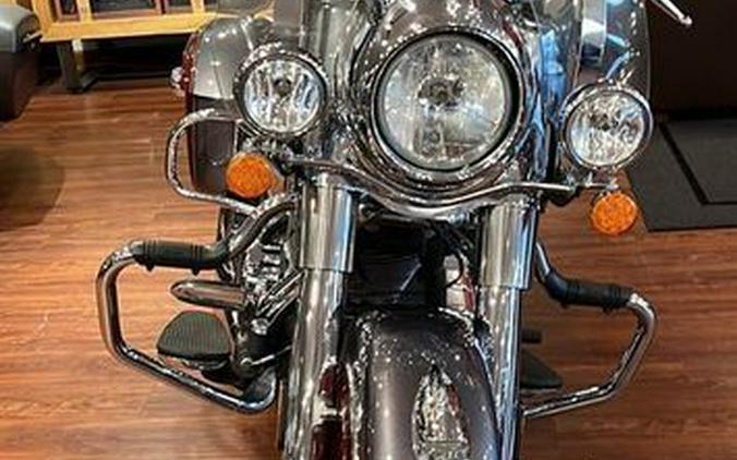 2017 Indian Motorcycle® Springfield™ Steel Gray Over Burgundy Metallic