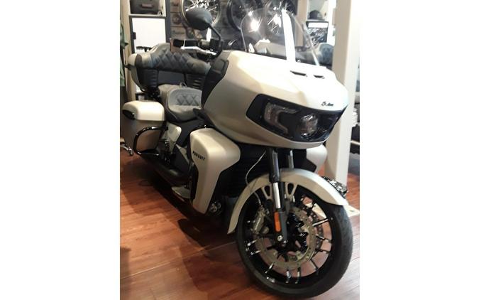 2023 Indian Motorcycle PURSUIT DARK HORSE PREM, SLVR QTZ SMK, CAL