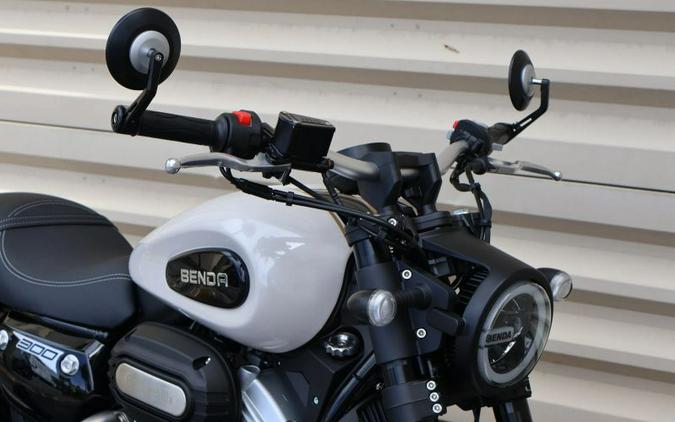 2025 BENDA CHINCHILLA 300