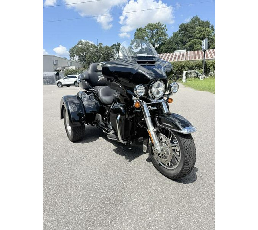 2022 Harley-Davidson® FLHTCUTG - Tri Glide® Ultra