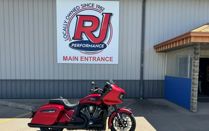 2024 Indian Motorcycle Challenger® Dark Horse®